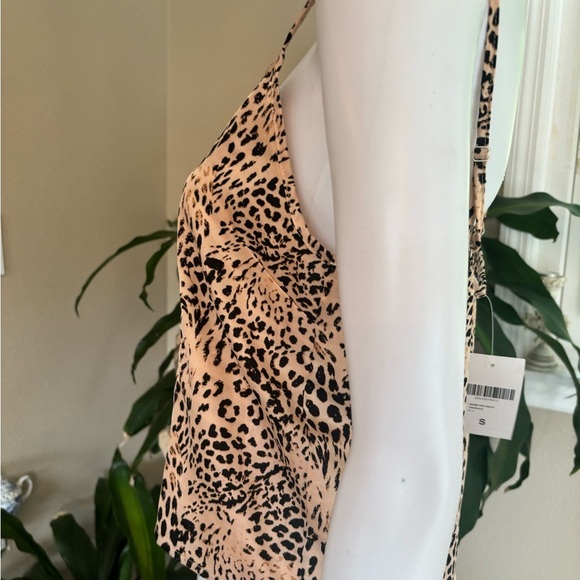 Forever 21 Tan and Cream Sleeveless Camisole - Picture 5 of 8